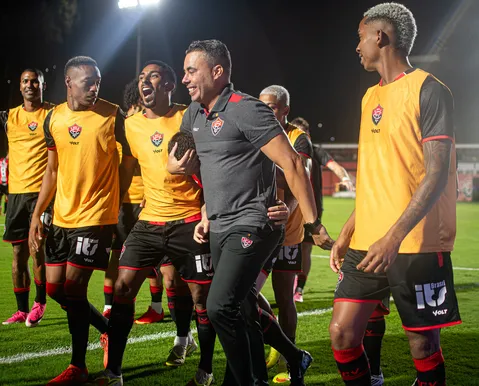 Jair Ventura completa 50 jogos pelo Vitória e destaca longevidade