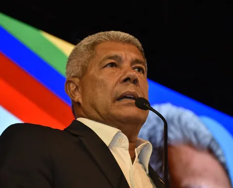 Jerônimo destaca parceria com setor produtivo para diminuir desemprego