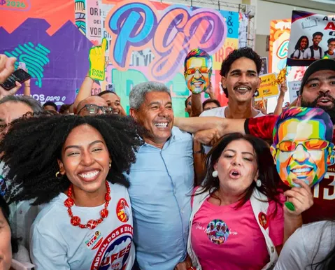 Jerônimo Rodrigues promete levar proposta de residência estudantil a Lula