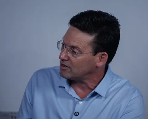 João Roma defende legado de Bolsonaro em sabatina de A TARDE