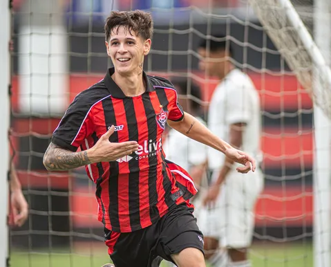 Joia da base do Vitória é inscrita na Série A e pode estrear no BaVi