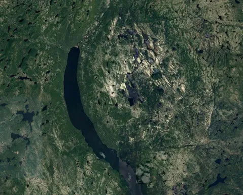 Jovem usa Google Maps e descobre cratera de 390 milhões de anos