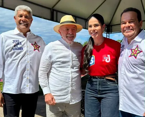 Lula chega ao Parque de Exposições para convenção do PT