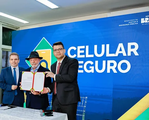 Lula cria plataforma para impedir roubos de celulares e vendas ilegais - Imagem