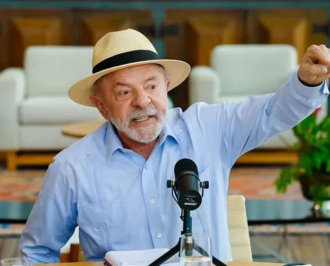Lula critica tarifaço e diz que enviará dados ao “amigo” Trump