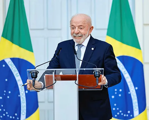 Lula defende fim da escala 6x1 enquanto PEC segue travada no Senado