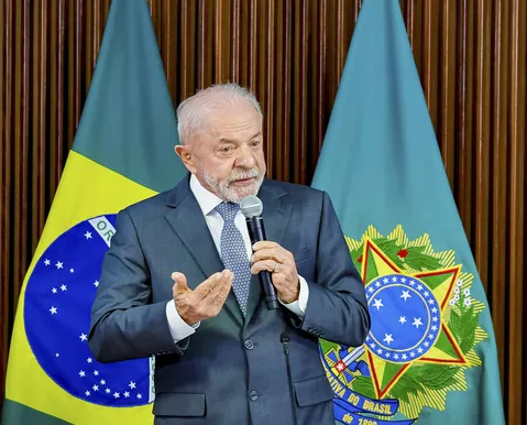 Lula faz cobrança após Nunes Marques suspender pesquisa AtlasIntel - Imagem