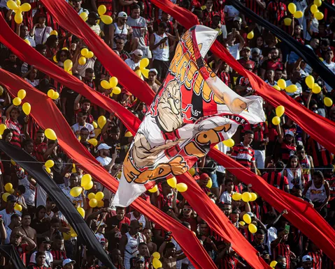 Mas já? Torcida do Vitória esgota ingressos para final do Nordestão