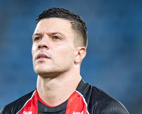 "Me mandaram embora": Kayzer rebate torcida do Fortaleza após final