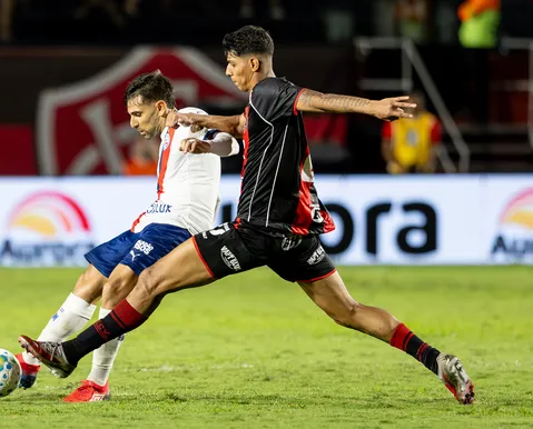 Meias da dupla BaVi estão entre os maiores ladrões de bola do Brasil
