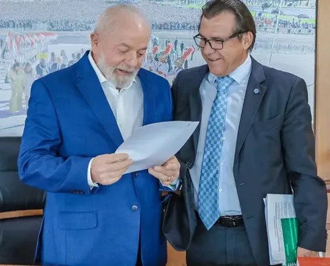 Ministro 'cobra' de Alcolumbre celeridade para votar fim da escala 6x1