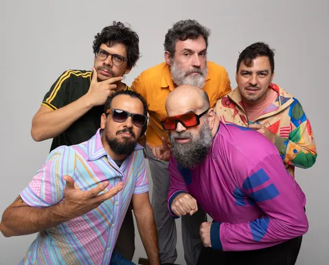 Mombojó faz show em Salvador nesta sexta com lançamento do álbum Solar - Imagem