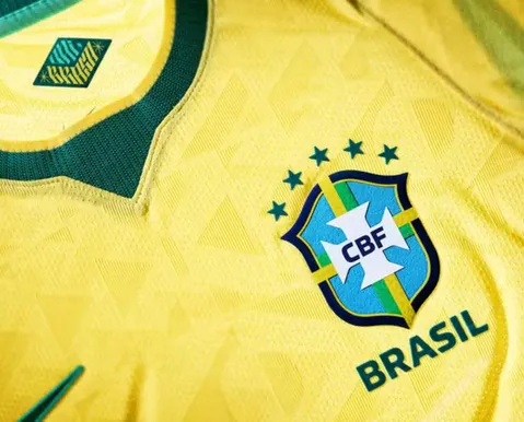 Nem Vini Jr nem astros: Nike esgota camisas de 3 nomes do Brasil