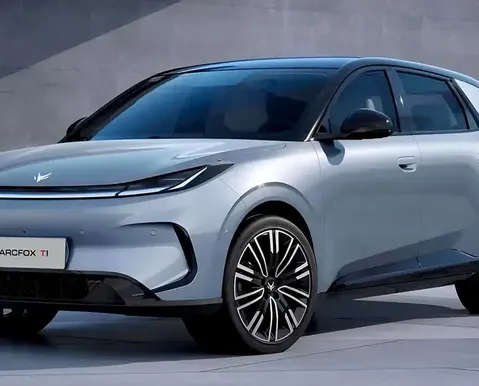 Novo elétrico BAIC Arcfox T1 chega ao Brasil com autonomia de 425 km