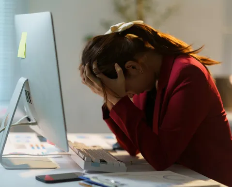 NR-1: Entra em vigor norma que monitora saúde mental no trabalho; veja o que muda - Imagem