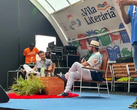 “O cordel é pop”, entenda como a literatura se adaptou às redes sociais