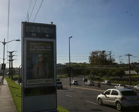 O sol e a peneira - Imagem