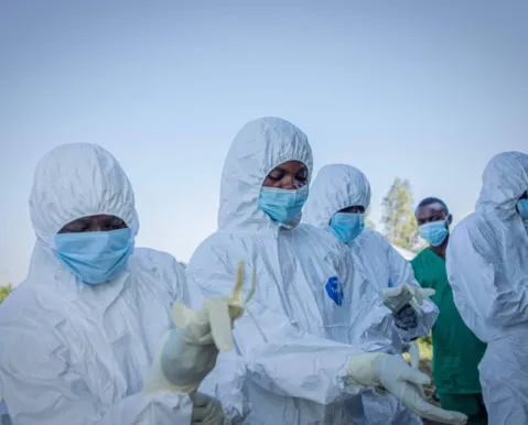 Oxford inicia teste em humanos de vacina contra nova cepa do ebola