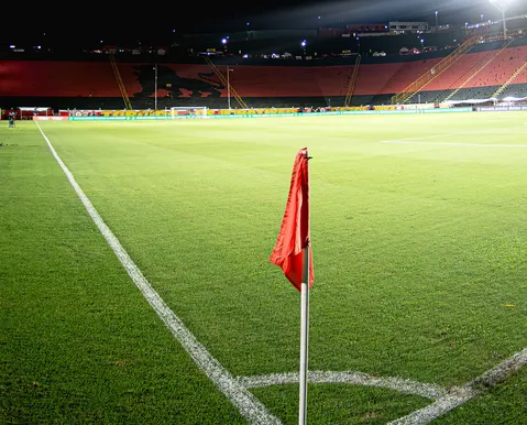 Perda de pontos? Veja punições que o Vitória pode levar com transfer ban