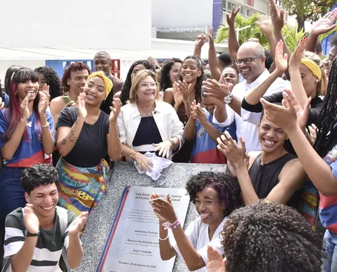 Pernambués ganha novo colégio após investimento de R$ 15 milhões