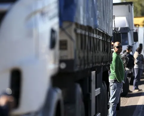 Piso do frete rodoviário de cargas passa a ter fiscalização mais rígida