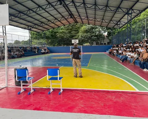 Polícia Civil faz palestra de conscientização sobre violência escolar