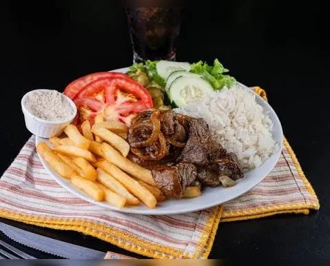 Preço médio do prato feito sobe em todo o país e chega a R$ 31,90