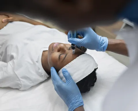 Projeto oferece tratamento de pele gratuito para mulheres negras