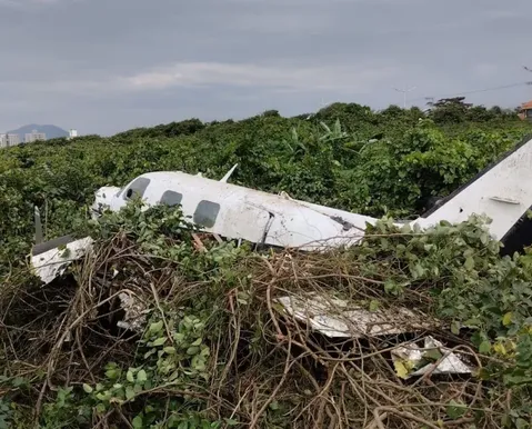 Queda de aeronave deixa dois ocupantes feridos em estado grave - Imagem