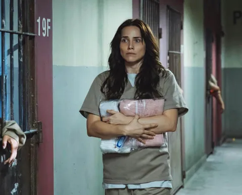 Quem Ama Cuida: Adriana arma vingança cruel após sair da prisão
