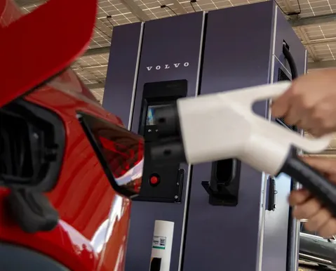 Recarga é fator decisivo na compra de elétricos - Imagem