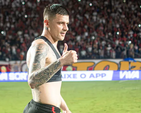 Renato Kayzer marca gol do título e se sagra artilheiro do Nordestão - Imagem
