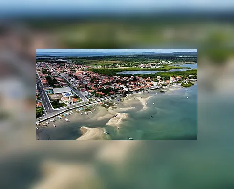 Sede dividida do Conselho Tutelar põe sigilo de crianças em risco