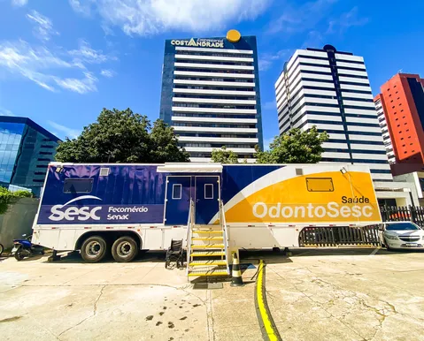 Sesc Bahia entrega nova unidade móvel OdontoSesc em Salvador