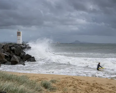 Temporal na Bahia: veja cuidados para evitar acidentes com a rede elétrica