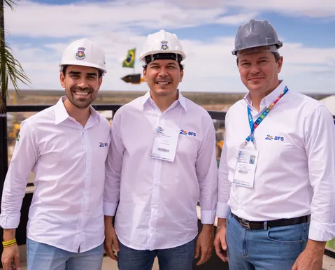 Túlio Viana participa de visita técnica na Bahia Farm Show ao lado de Moisés Schimdt - Imagem