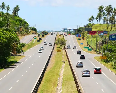 Vai viajar no feriadão? Veja fluxo esperado nas rodovias baianas