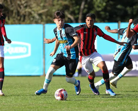 Vitória bate o Grêmio no Sul e vence primeira no Brasileiro Sub-17 - Imagem