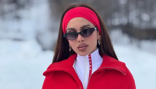 Anitta desabafa sobre cobranças por posicionamento político