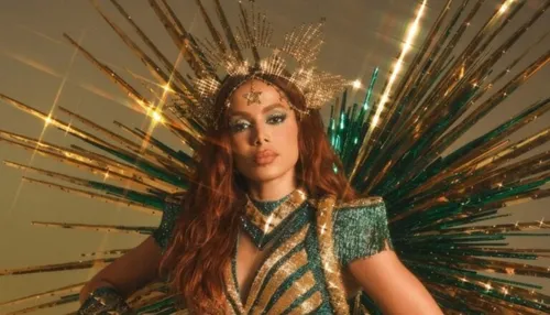 Anitta negocia cargo de rainha de bateria em escola de samba