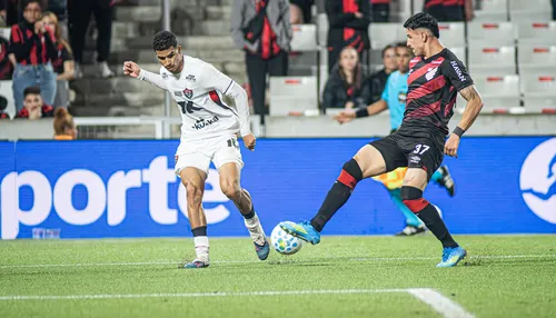 Athletico x Vitória: onde assistir, escalações, palpites e arbitragem