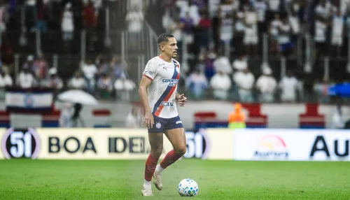 Bahia oficializa rescisão de contrato com o lateral-direito Gilberto
