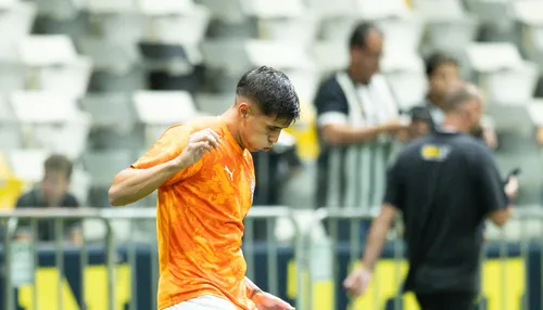 Bahia perde Mingo por lesão no intervalo do duelo com o Atlético-MG