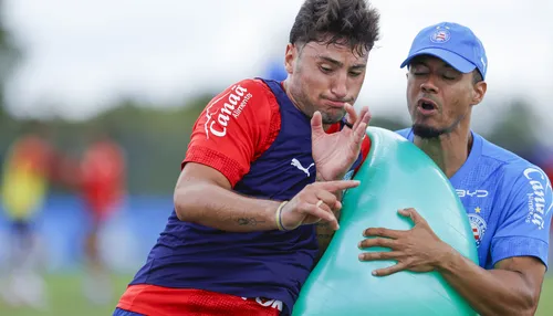 Bahia precisa olhar pra Manchester e jogar em função do camisa 9 para voltar a vencer