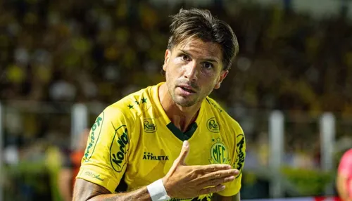 Campeão pelo Bahia deixa time da Libertadores e volta ao Nordeste