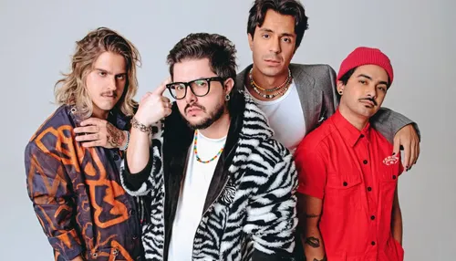 Cantor da banda Restart expõe crise financeira: “Escolhas erradas”