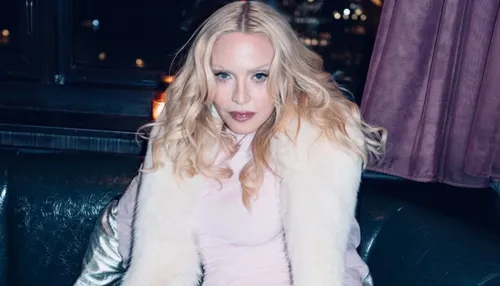 Fora da Copa, jogador da Seleção Brasileira surge em clipe de Madonna