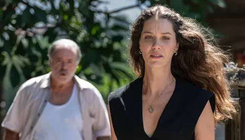 Francesca volta após ter identidade revelada em Quem Ama Cuida