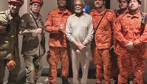 Gilberto Gil fica preso em elevador e vive momento de tensão