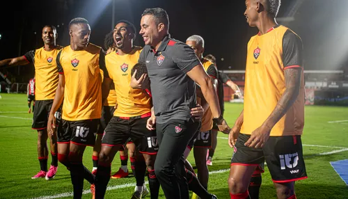 Jair Ventura completa 50 jogos pelo Vitória e destaca longevidade